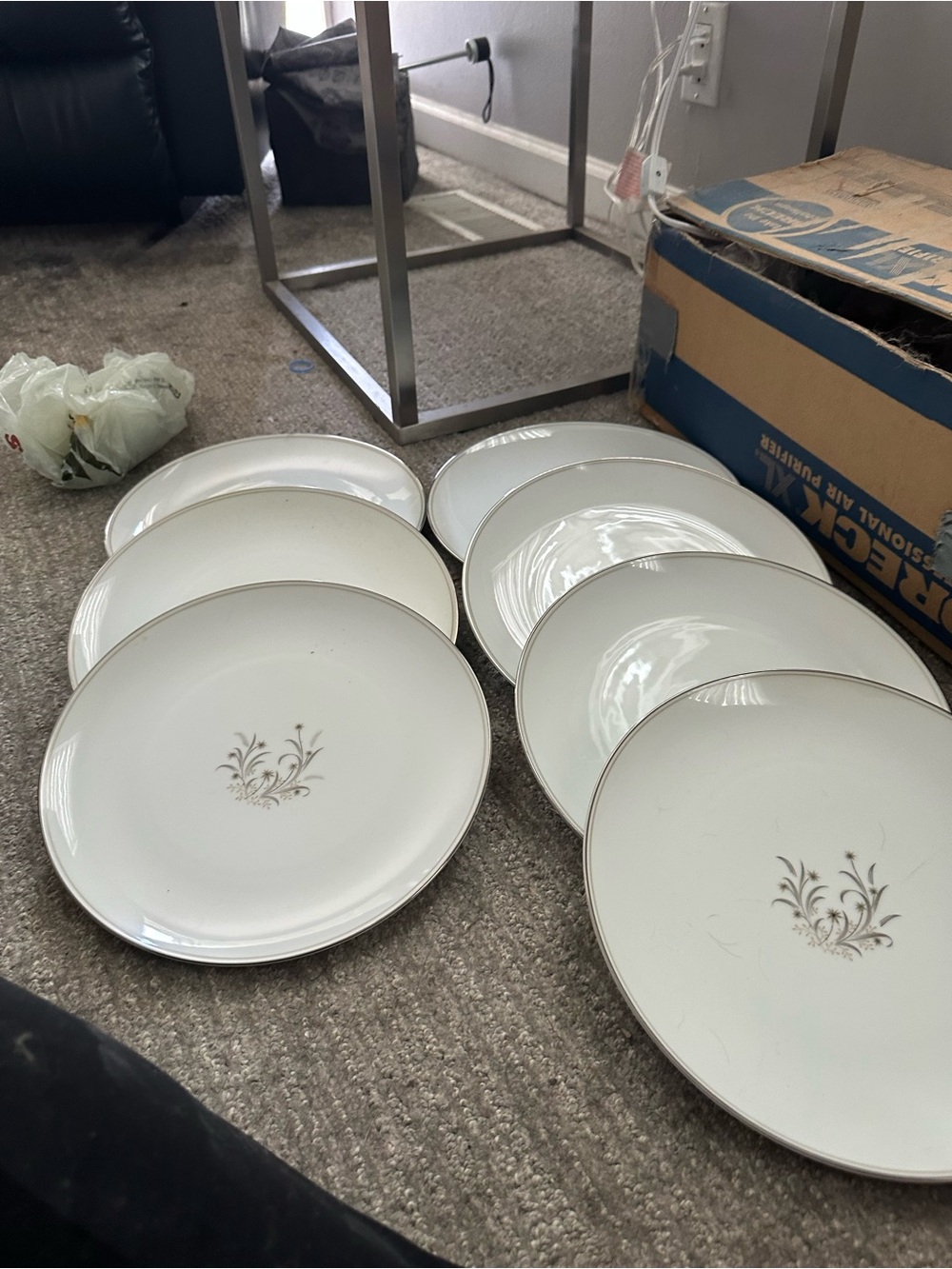 Noritake White Porcelain Dinner Plates with Gold Trim and Floral Motif
